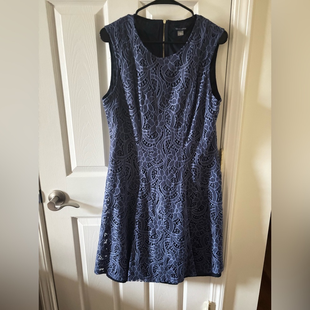 Tommy Hilfiger lace lined dress with back zipper size 14
